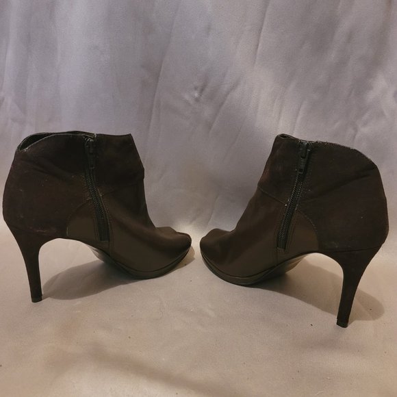 Nine West Ankle Bootie Size 6 - Picture 4 of 8
